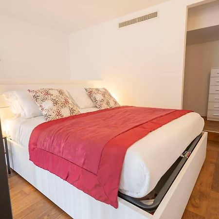 Darsena Charming Apartment By 101Flats Milão Exterior foto