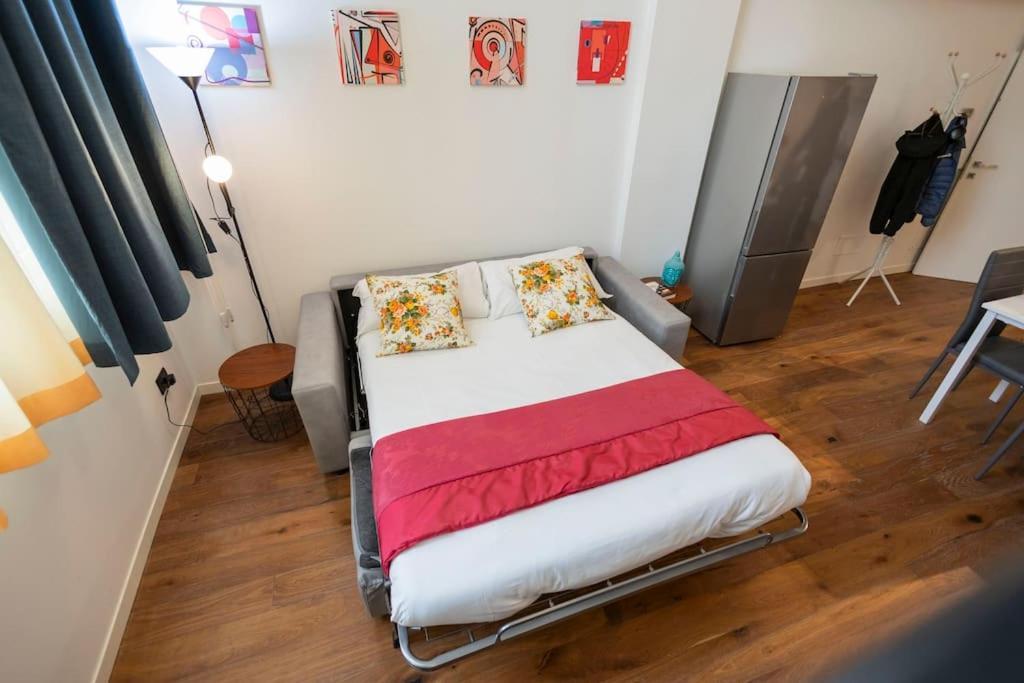 Darsena Charming Apartment By 101Flats Milão Exterior foto