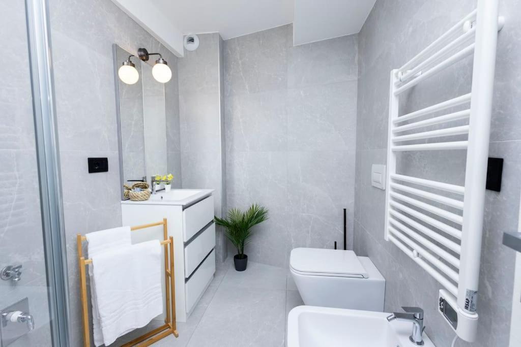 Darsena Charming Apartment By 101Flats Milão Exterior foto